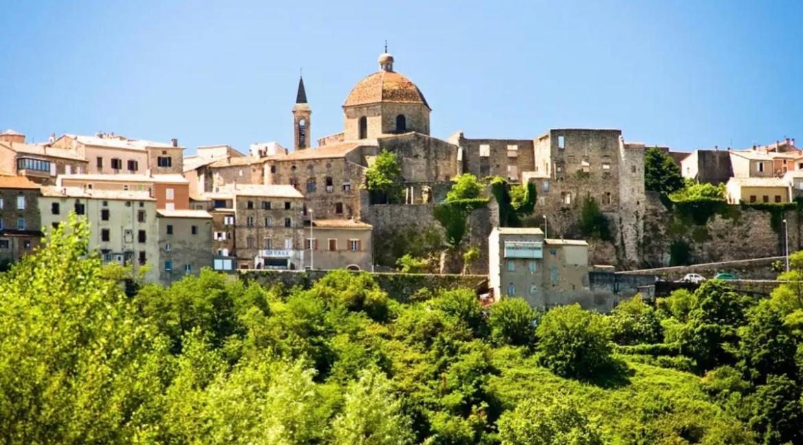 Escapade Ardechoise - Parking Gratuit - Chateau A 2 Pas Aubenas Exterior photo
